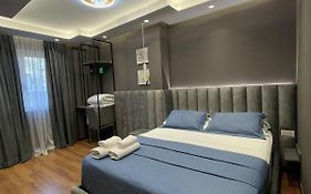 Peaky Hotel