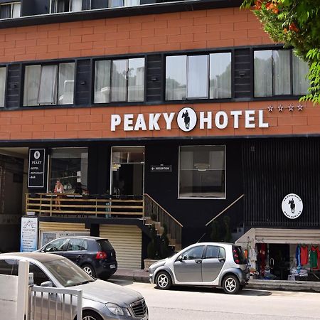 Peaky Hotel Durrës Buitenkant foto